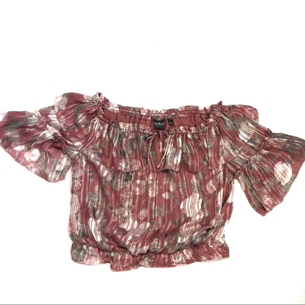 SOHO New York & Co.- Pink top w/ flower design